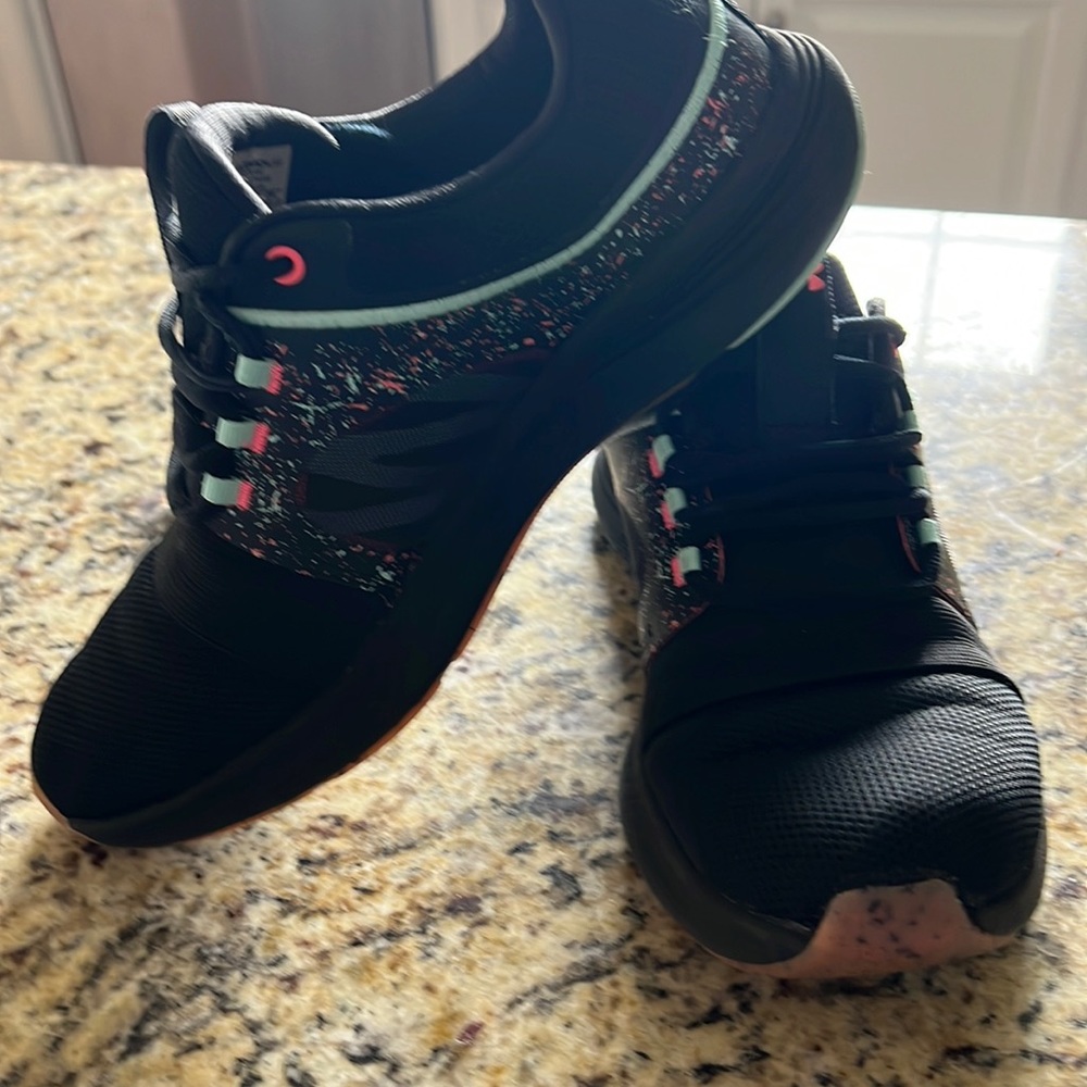 Under armor size 9 sneakers